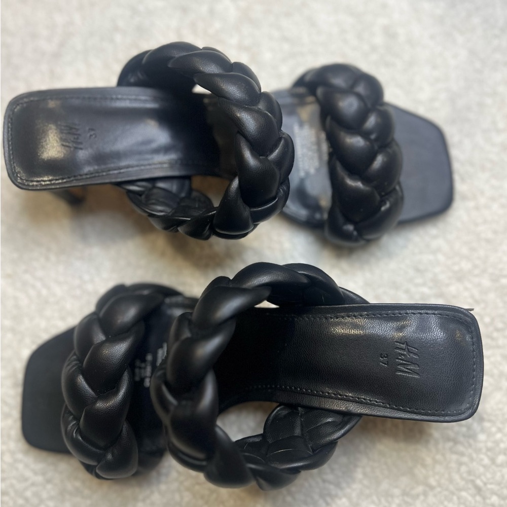 ✨H&M Black Braided Double Strap Heeled Sandals ✨
